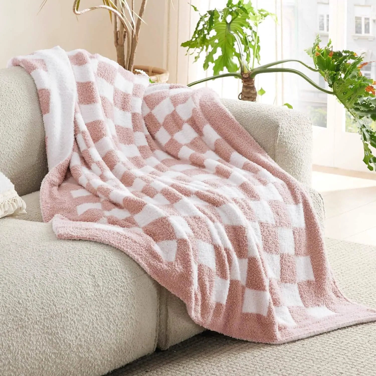 Ultra-Soft Reversible Checkered Blanket