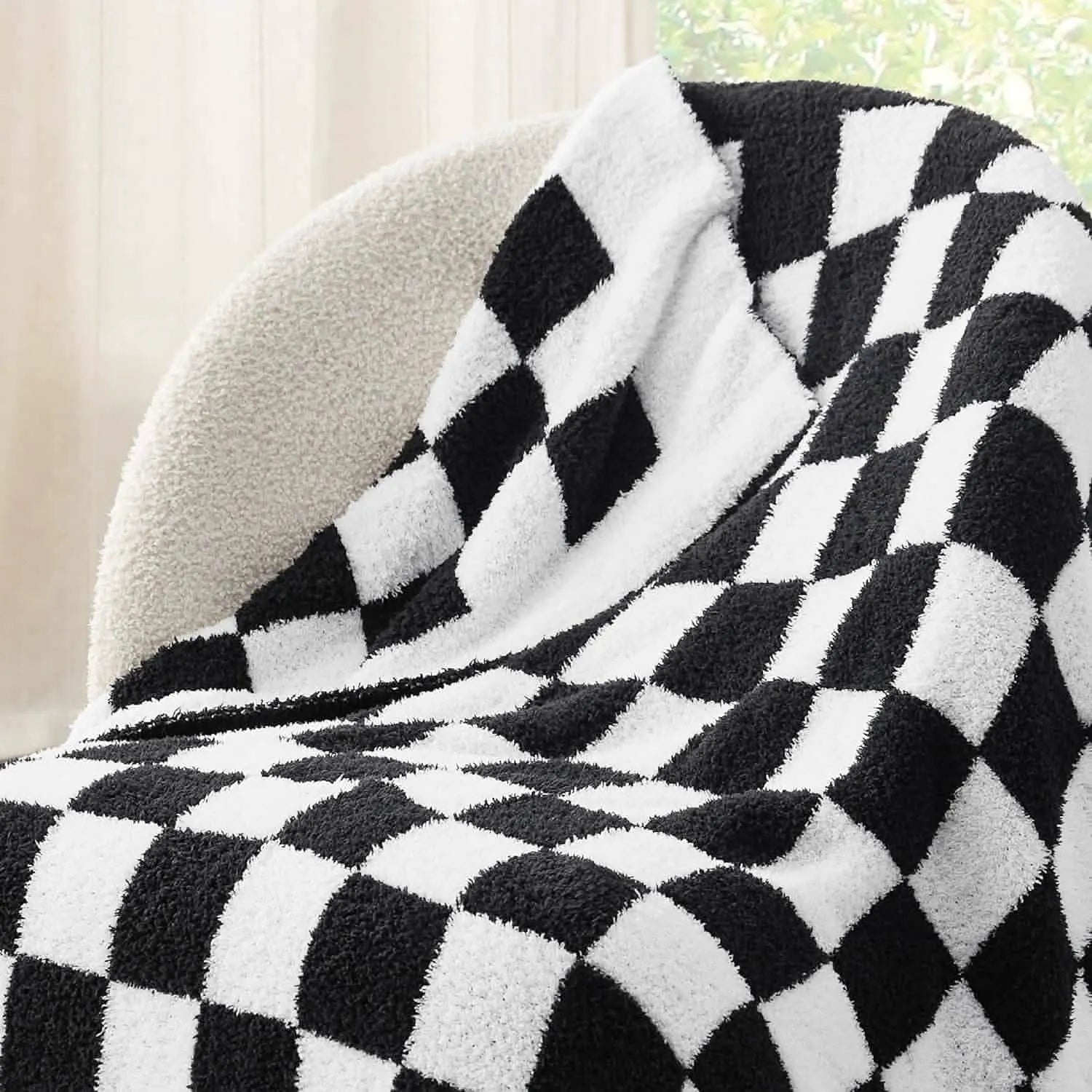 Ultra-Soft Reversible Checkered Blanket