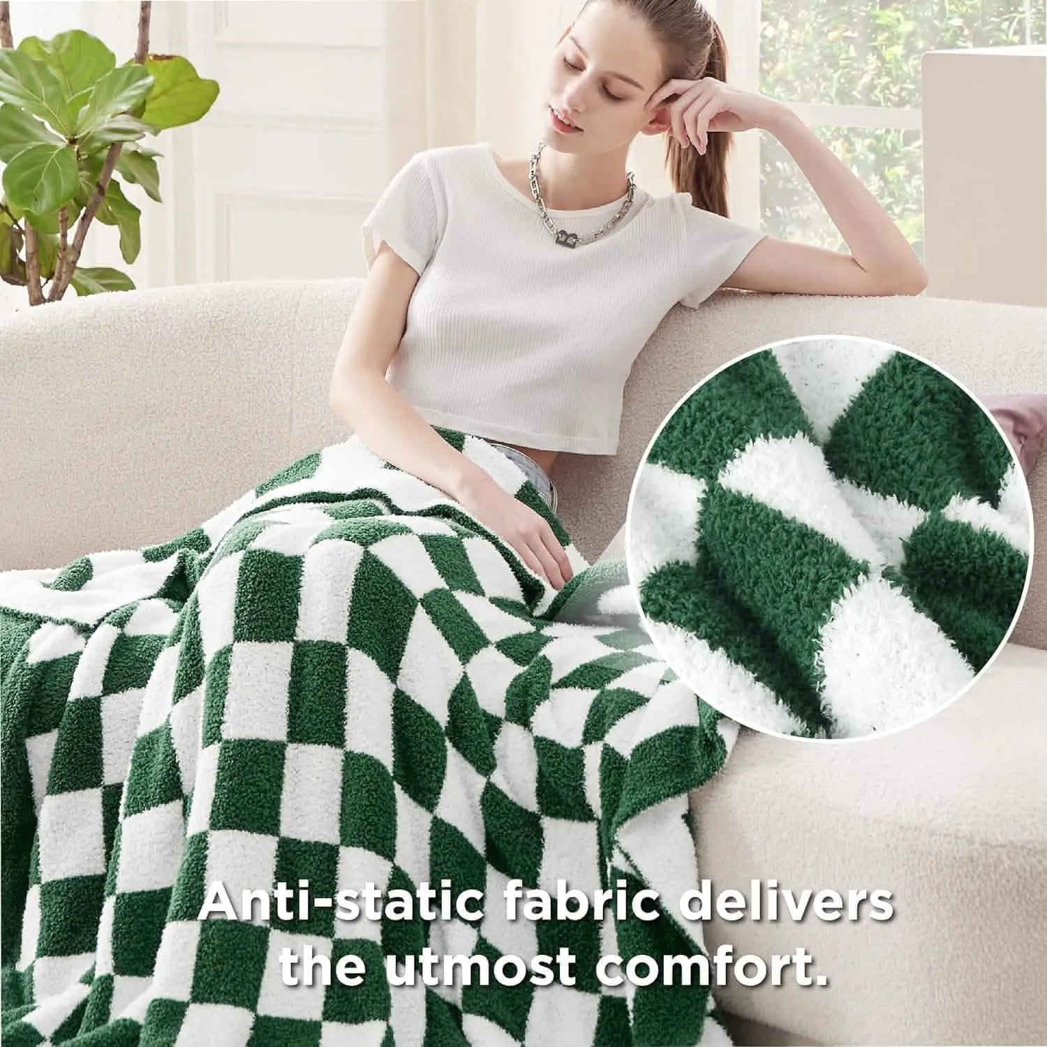 Ultra-Soft Reversible Checkered Blanket