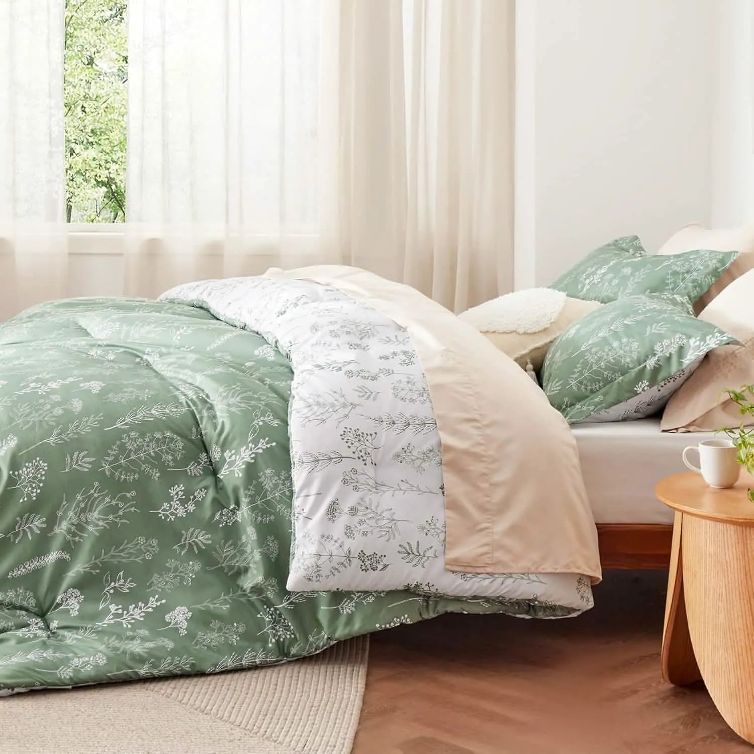 Reversible Floral Comforter Set