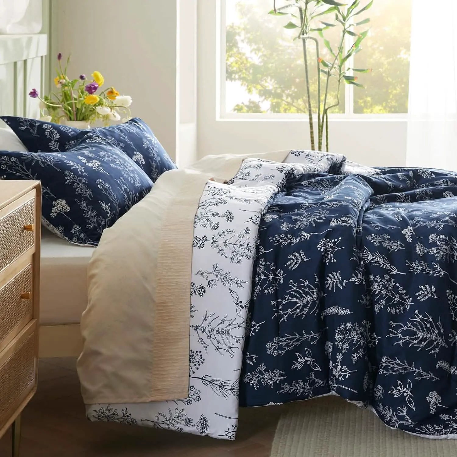 Reversible Floral Duvet Cover Set