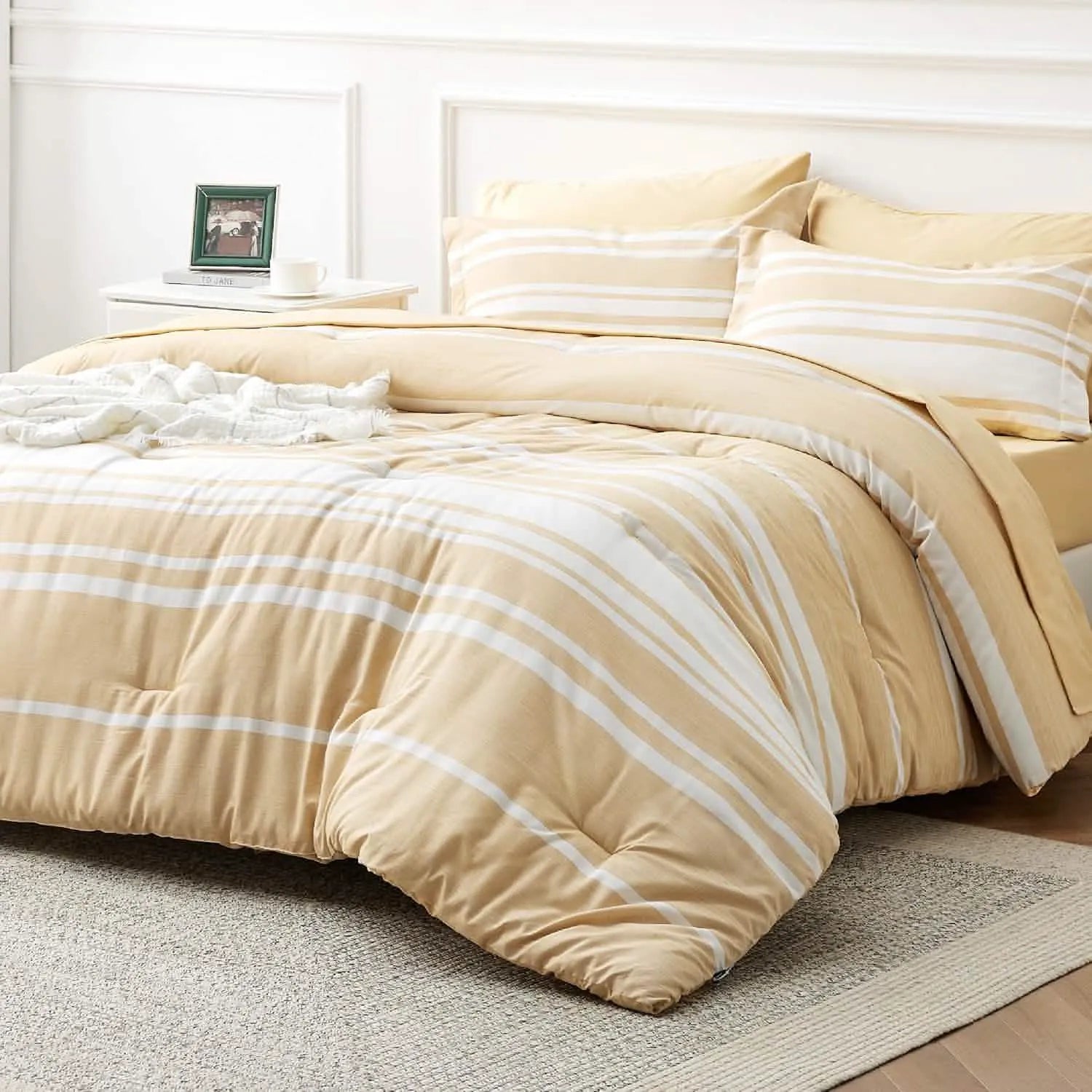 Reversible Cationic Dyed Bed-in-a-Bag