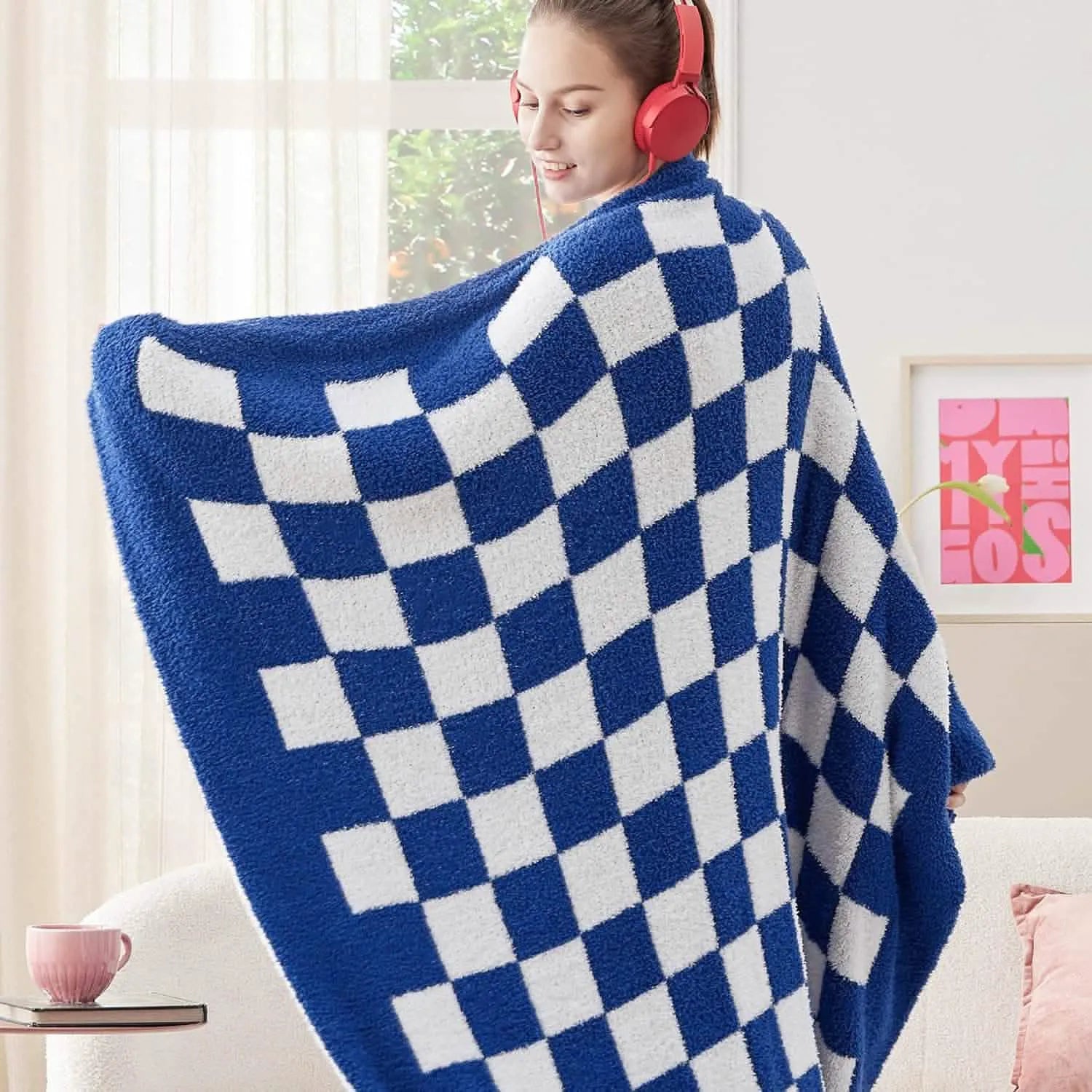 Ultra-Soft Reversible Checkered Blanket