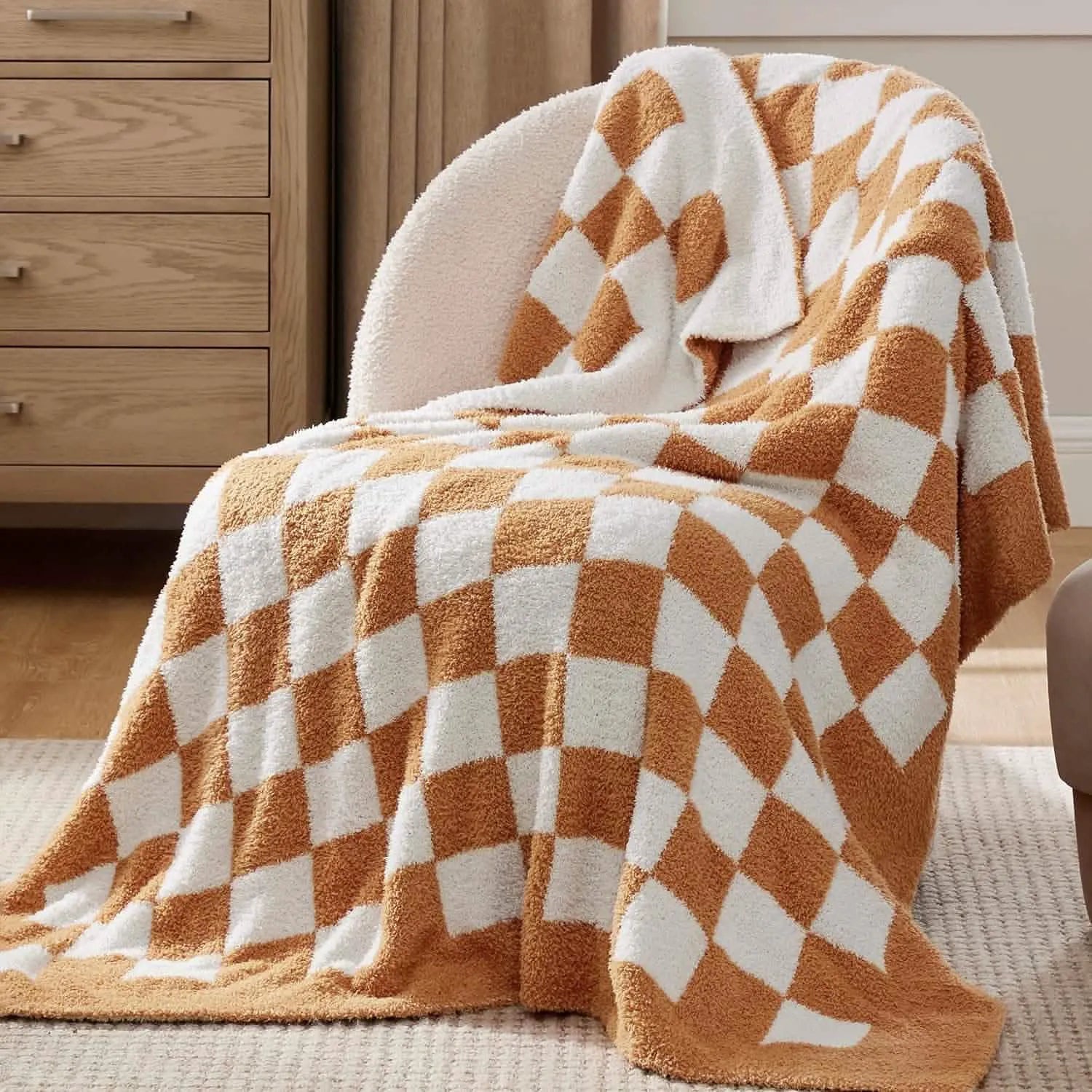 Ultra-Soft Reversible Checkered Blanket