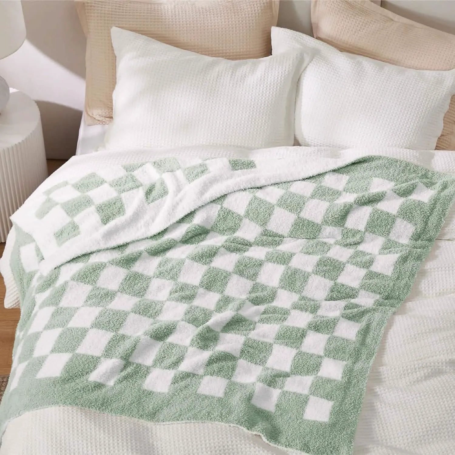 Ultra-Soft Reversible Checkered Blanket