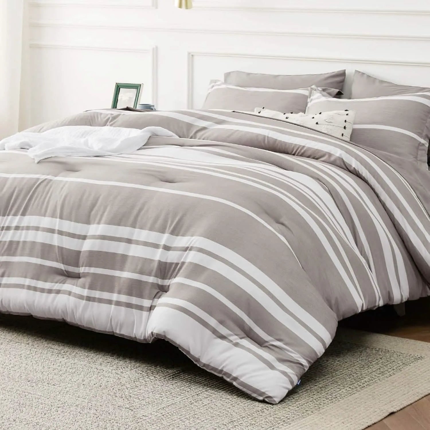 Reversible Cationic Dyed Bed-in-a-Bag
