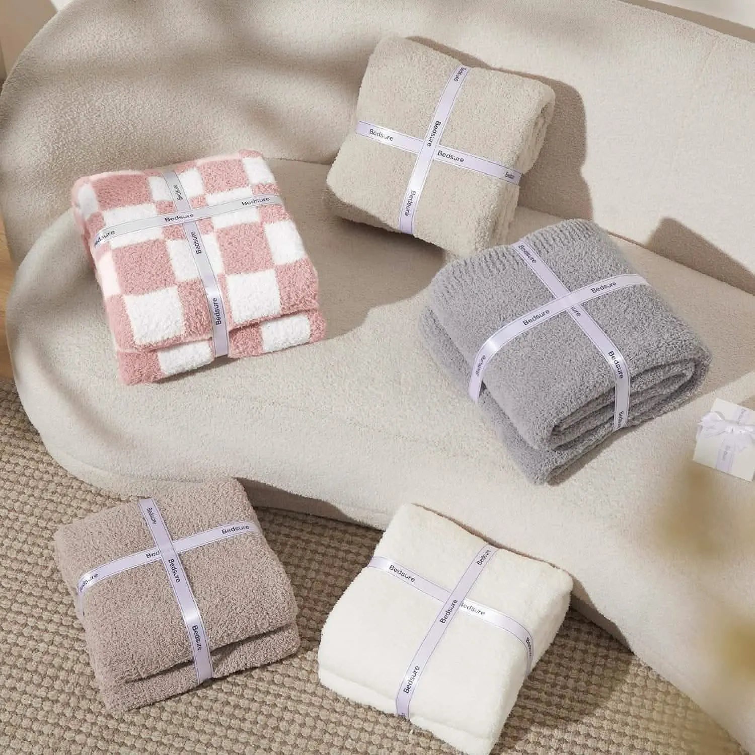 Ultra-Soft Reversible Checkered Blanket