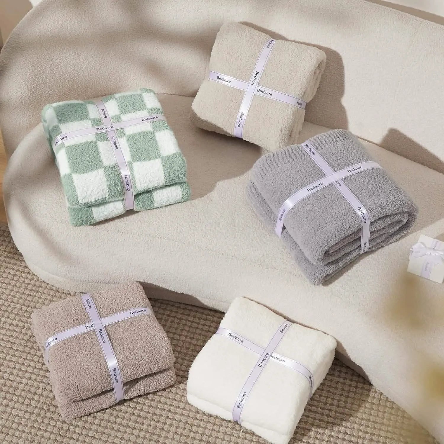 Ultra-Soft Reversible Checkered Blanket