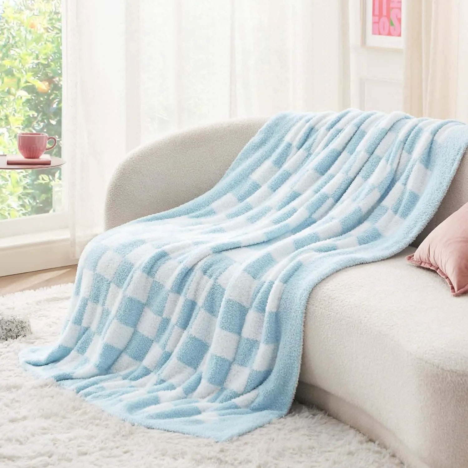 Ultra-Soft Reversible Checkered Blanket