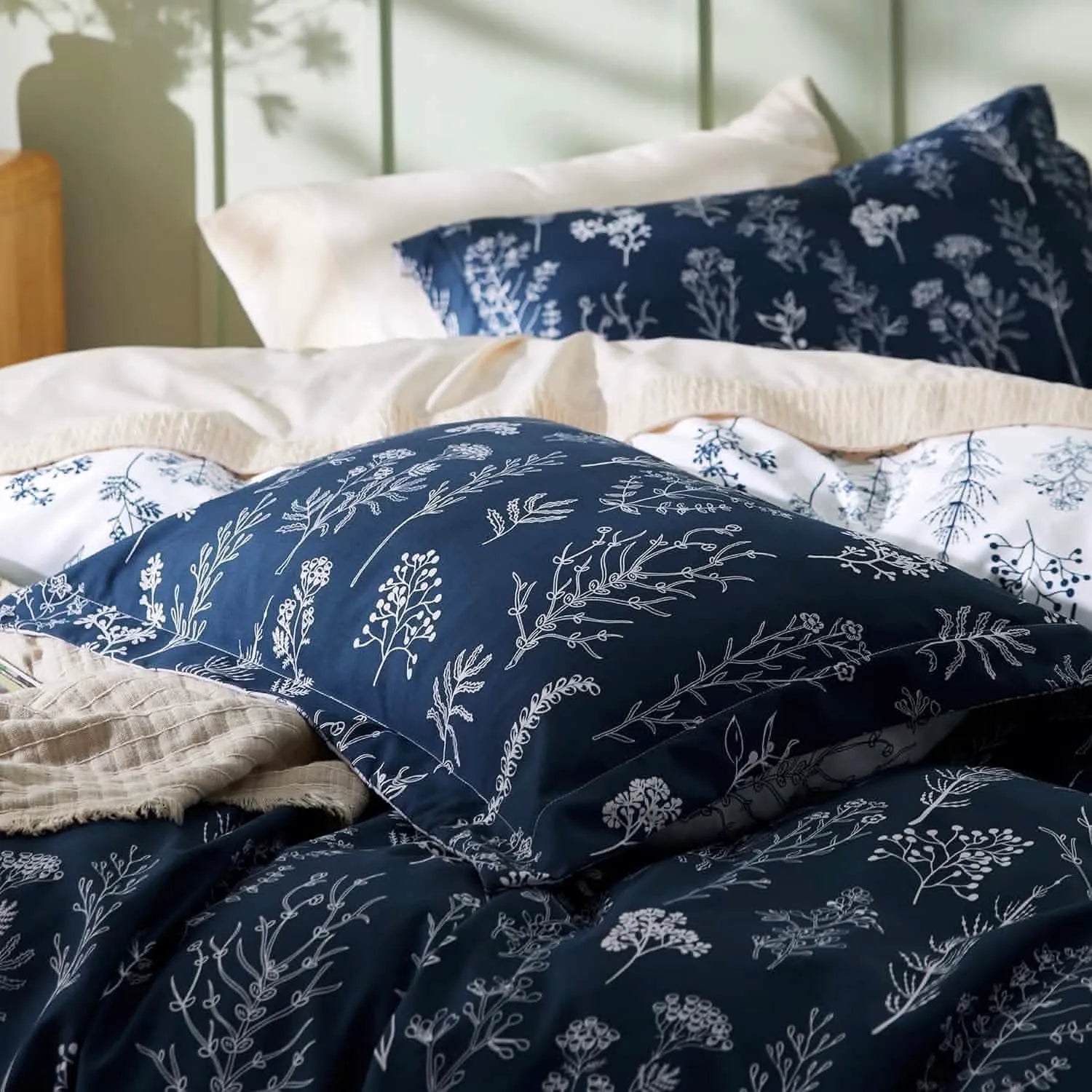 Reversible Floral Duvet Cover Set