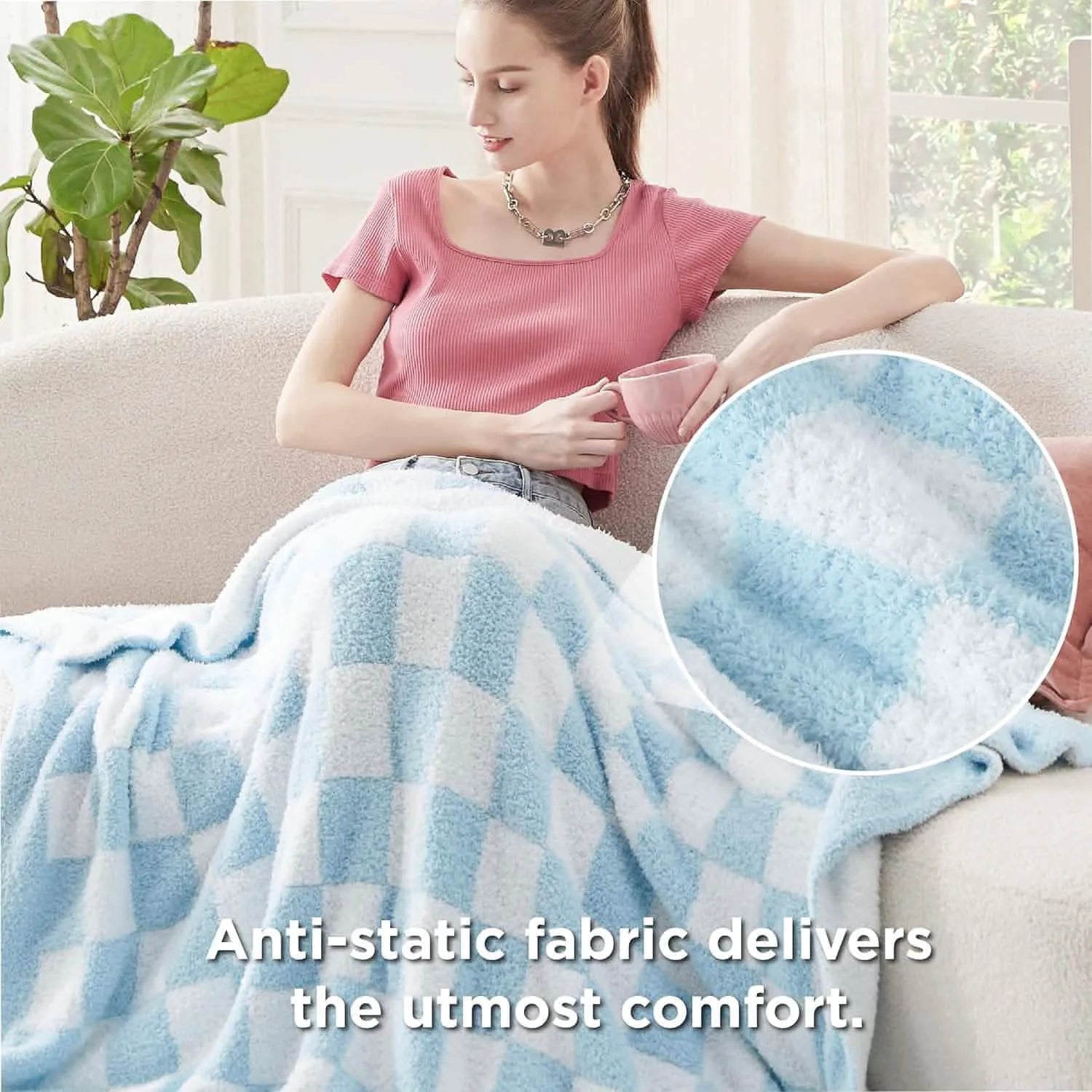 Ultra-Soft Reversible Checkered Blanket