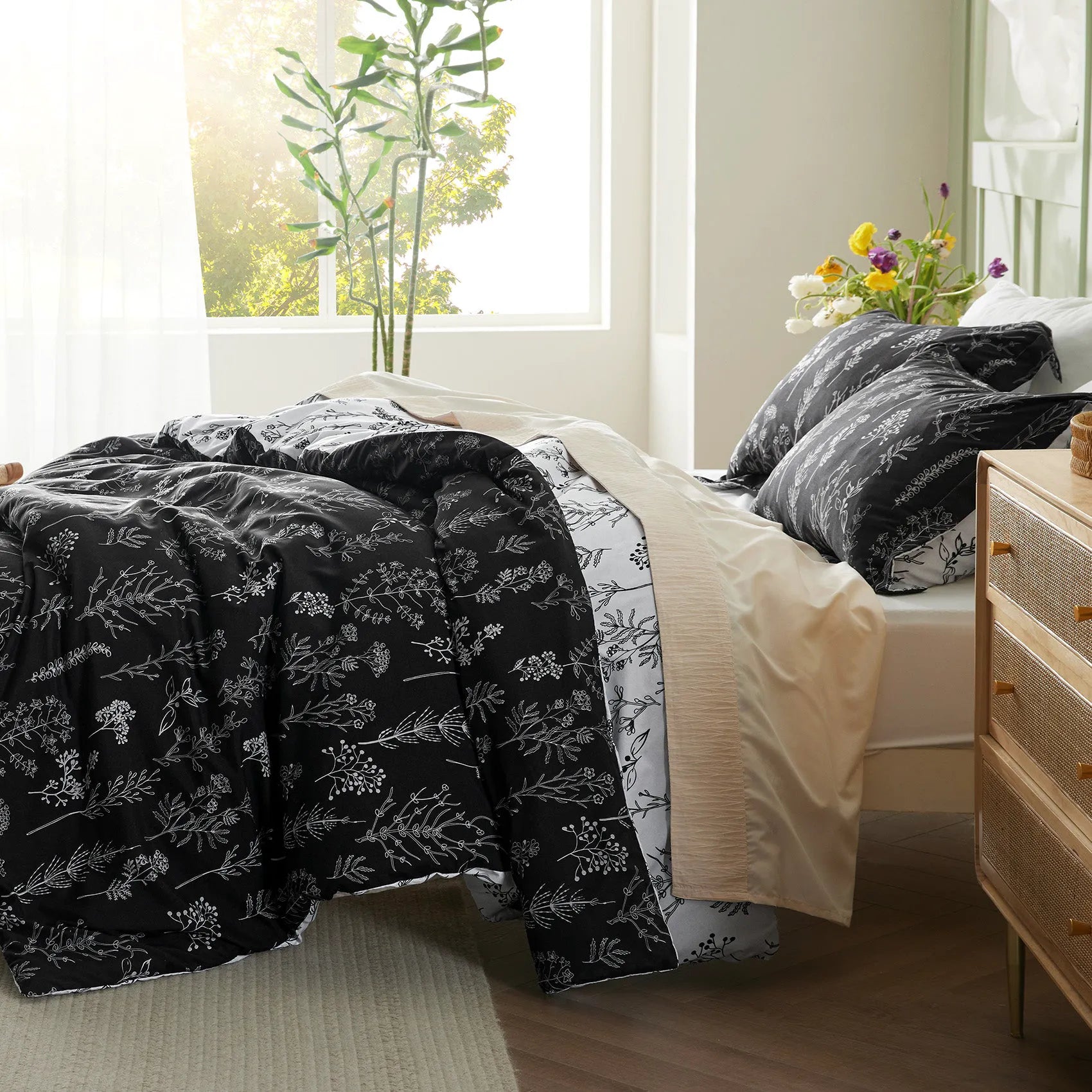 Reversible Floral Duvet Cover Set