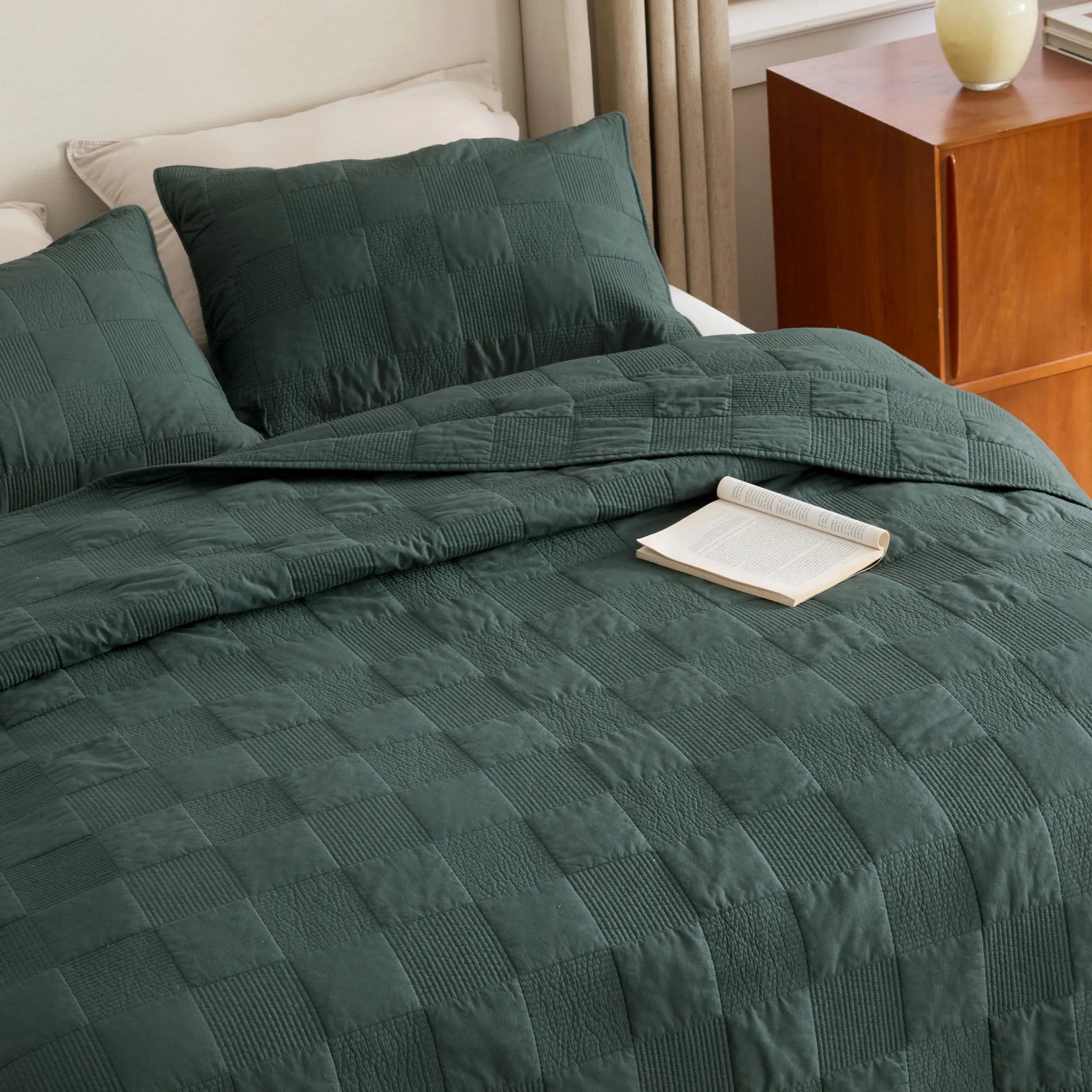 Cotton Checkered Quilt Set